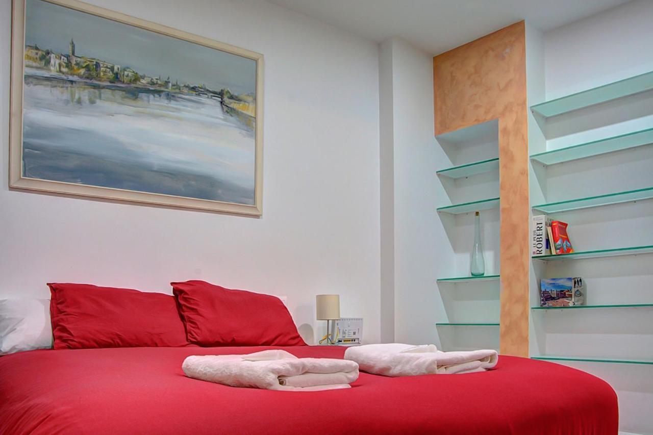 Residencial Torres Apartment Seville Ngoại thất bức ảnh